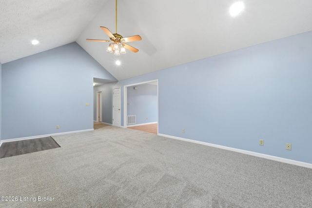 230 Fireside Dr, Brandenburg, KY 40108