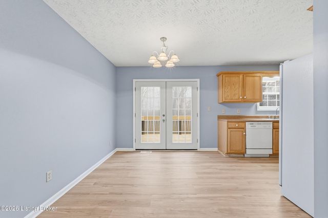 230 Fireside Dr, Brandenburg, KY 40108