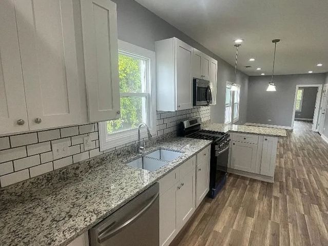 3021 E 138th Place 2, Burnham, IL 60633