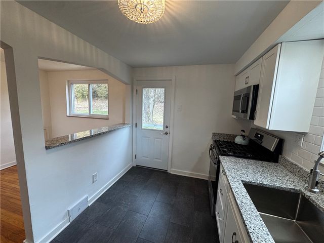 6723 Saltsburg Rd, Penn Hills, PA 15235