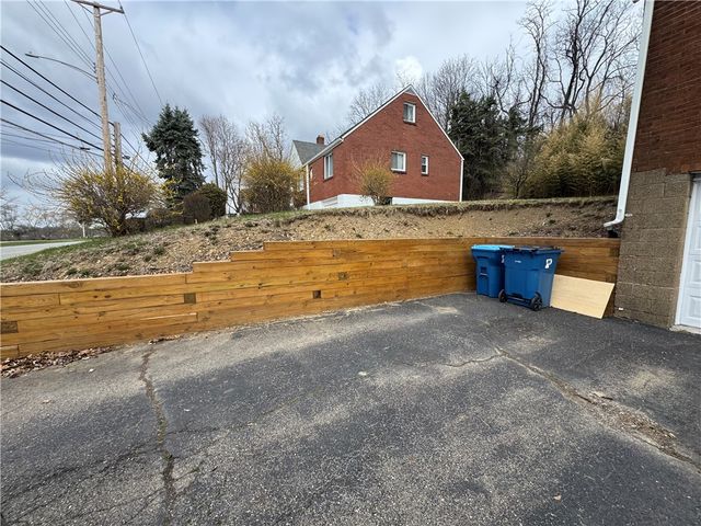 6723 Saltsburg Rd, Penn Hills, PA 15235