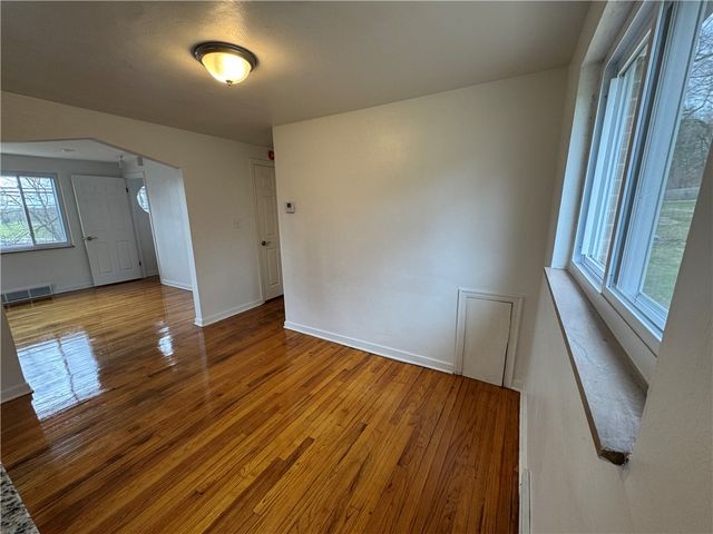 6723 Saltsburg Rd, Penn Hills, PA 15235