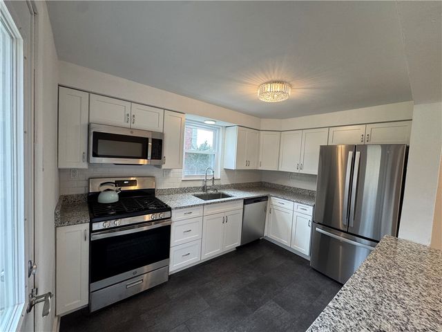 6723 Saltsburg Rd, Penn Hills, PA 15235