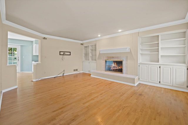 20845 Hunters RUN, Brookfield, WI 53045