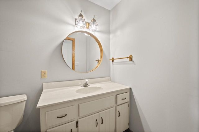 20845 Hunters RUN, Brookfield, WI 53045