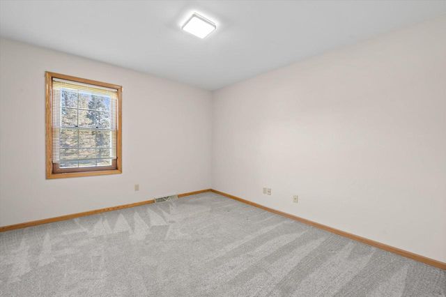 20845 Hunters RUN, Brookfield, WI 53045