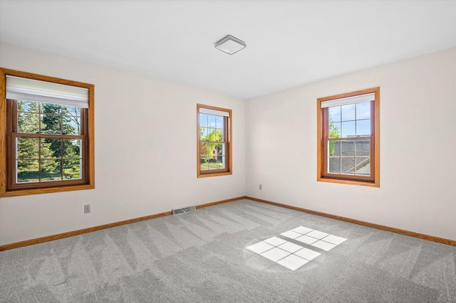 20845 Hunters RUN, Brookfield, WI 53045