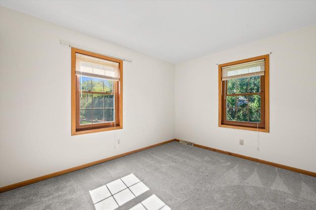 20845 Hunters RUN, Brookfield, WI 53045