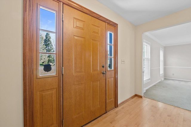 20845 Hunters RUN, Brookfield, WI 53045