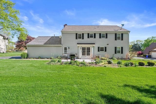 20845 Hunters RUN, Brookfield, WI 53045