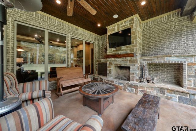 20990 Gatlinburg Road, Bullard, TX 75757
