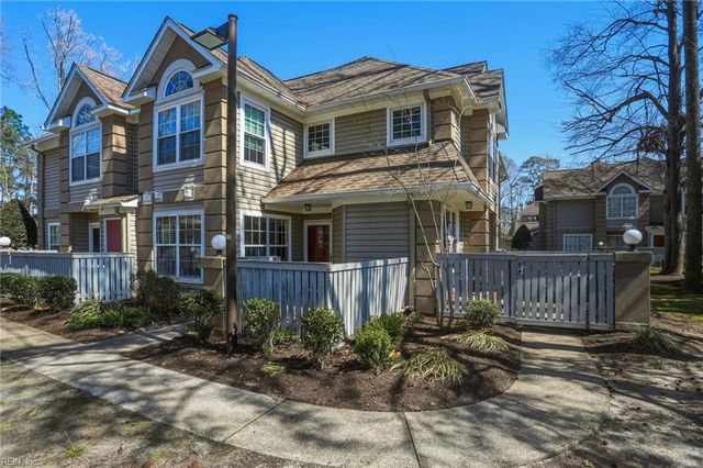 333 Gainsborough SQ, Chesapeake, VA 23320