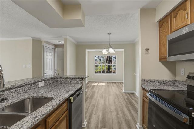 333 Gainsborough SQ, Chesapeake, VA 23320