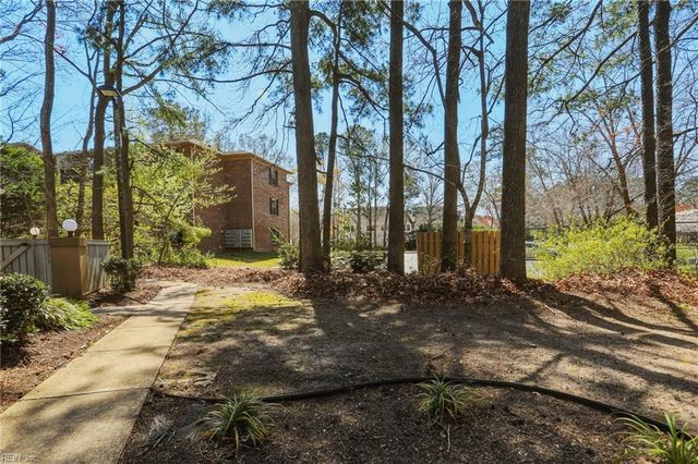 333 Gainsborough SQ, Chesapeake, VA 23320