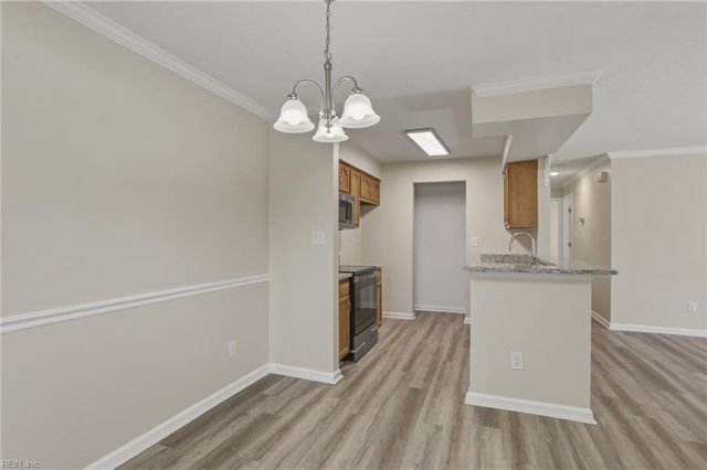 333 Gainsborough SQ, Chesapeake, VA 23320