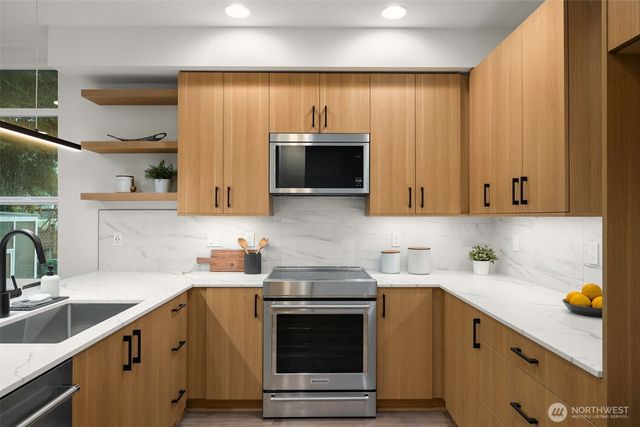 3012 B NW 56th Street, Seattle, WA 98107