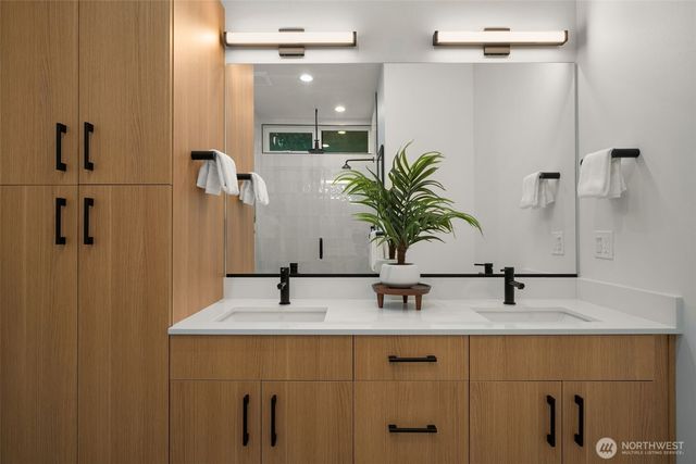 3012 B NW 56th Street, Seattle, WA 98107