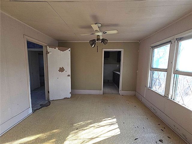 909 E Kleberg Ave, Kingsville, TX 78363