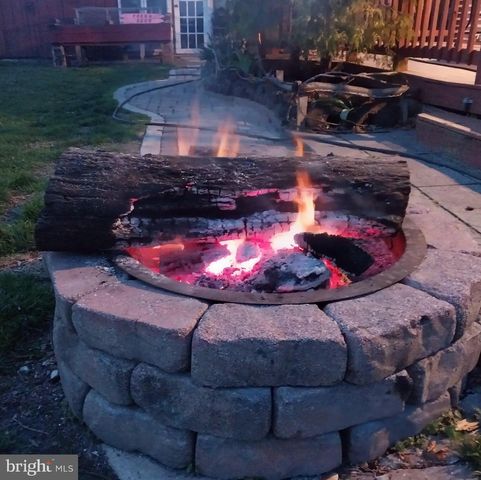 33 TEABERRY ST, Browns Mills, NJ 08015