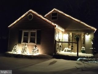 33 TEABERRY ST, Browns Mills, NJ 08015