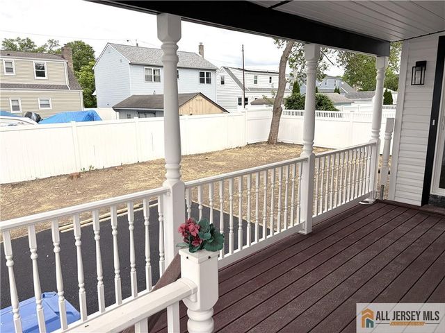 28 S McKinley Avenue, Iselin, NJ 08830