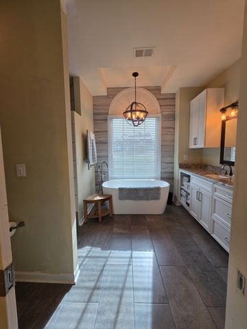 508 Red Fox Dr, Burns, TN 37029