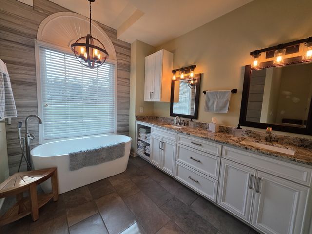 508 Red Fox Dr, Burns, TN 37029