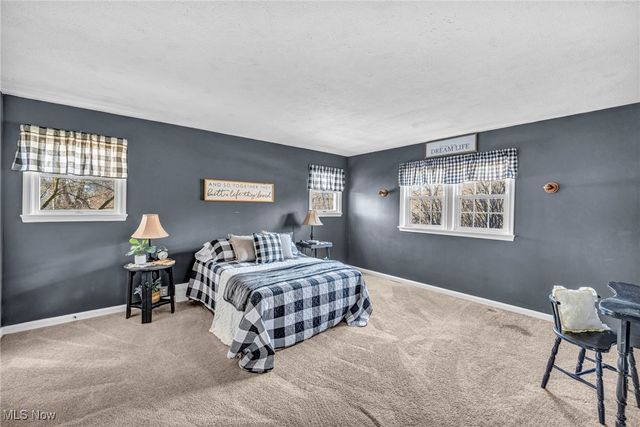 5948 S Ridge Road W, Geneva, OH 44041