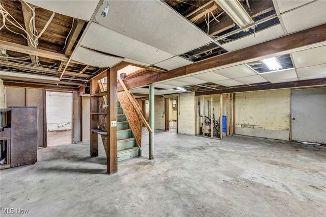 5948 S Ridge Road W, Geneva, OH 44041