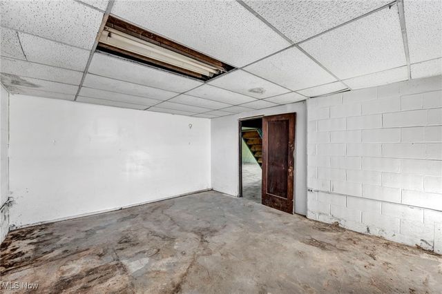 5948 S Ridge Road W, Geneva, OH 44041