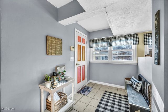 5948 S Ridge Road W, Geneva, OH 44041