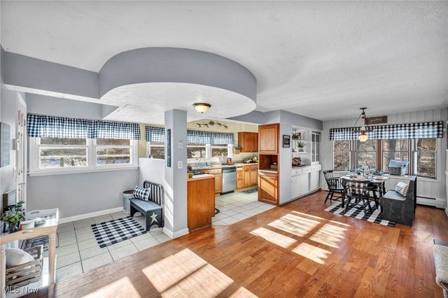 5948 S Ridge Road W, Geneva, OH 44041