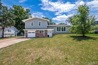 3228 Southern Aire Drive, Mehlville, MO 63125