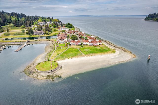 4 Heron Road, Port Ludlow, WA 98365