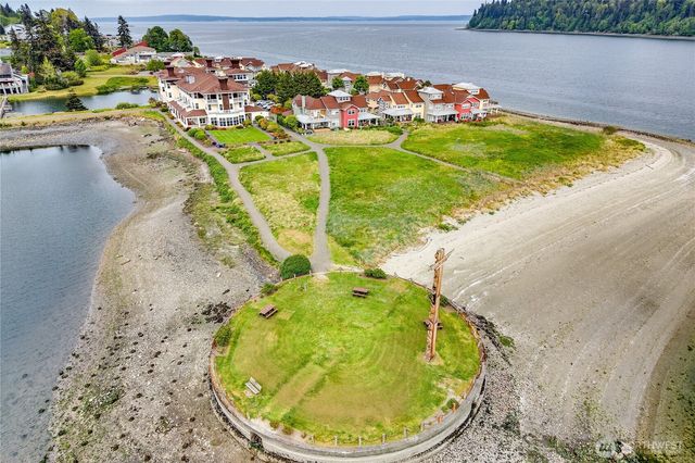 4 Heron Road, Port Ludlow, WA 98365