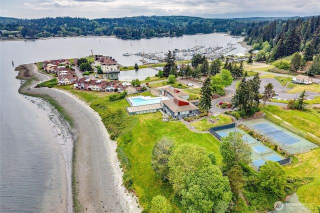 4 Heron Road, Port Ludlow, WA 98365