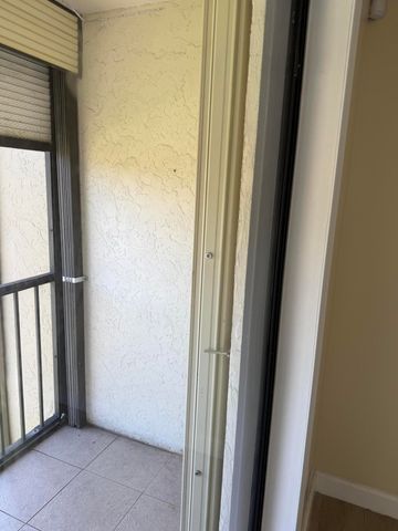 726 Sunny Pine Way B2, Greenacres, FL 33415