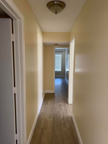 726 Sunny Pine Way B2, Greenacres, FL 33415
