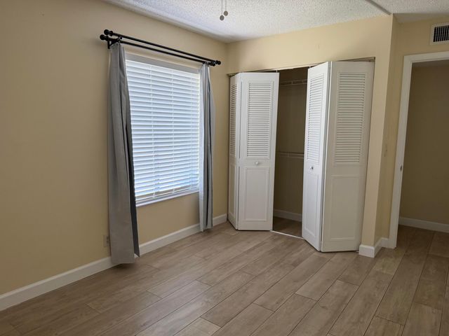 726 Sunny Pine Way B2, Greenacres, FL 33415