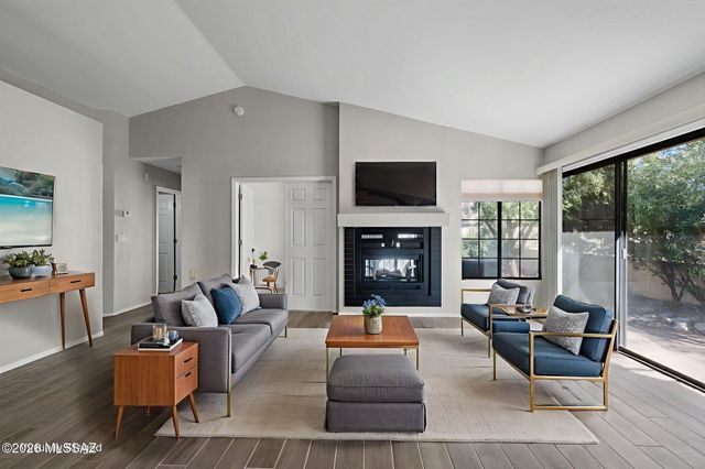 321 E Fieldcrest Lane, Oro Valley, AZ 85737