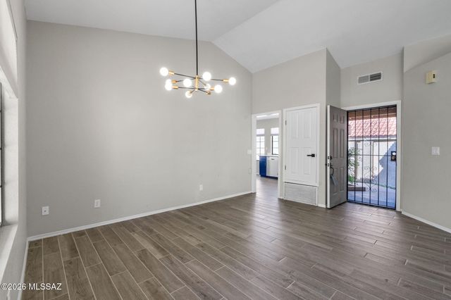 321 E Fieldcrest Lane, Oro Valley, AZ 85737