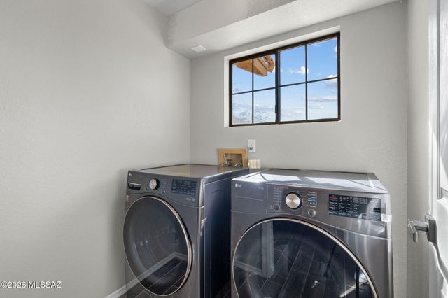 321 E Fieldcrest Lane, Oro Valley, AZ 85737