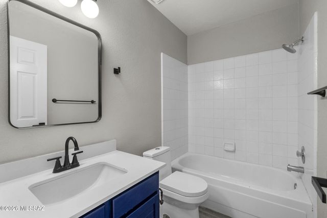 321 E Fieldcrest Lane, Oro Valley, AZ 85737