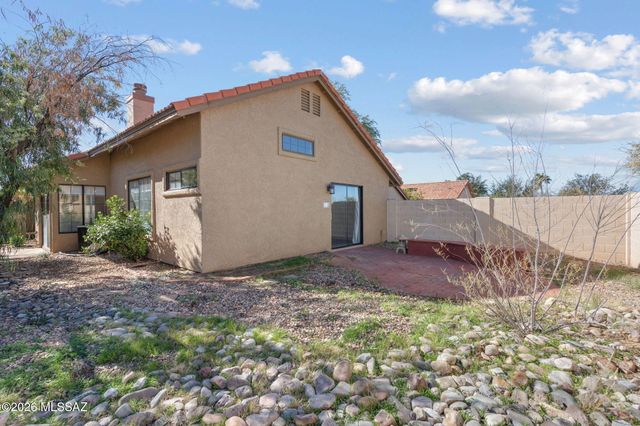 321 E Fieldcrest Lane, Oro Valley, AZ 85737