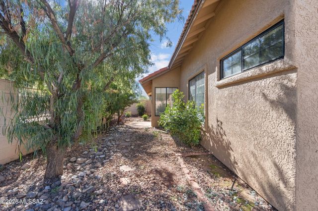 321 E Fieldcrest Lane, Oro Valley, AZ 85737