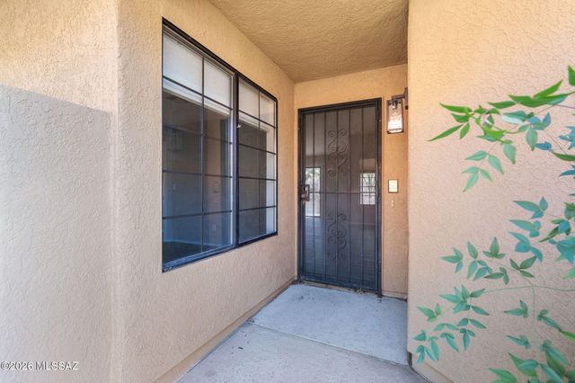 321 E Fieldcrest Lane, Oro Valley, AZ 85737