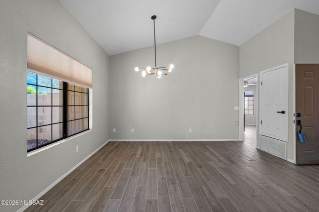 321 E Fieldcrest Lane, Oro Valley, AZ 85737