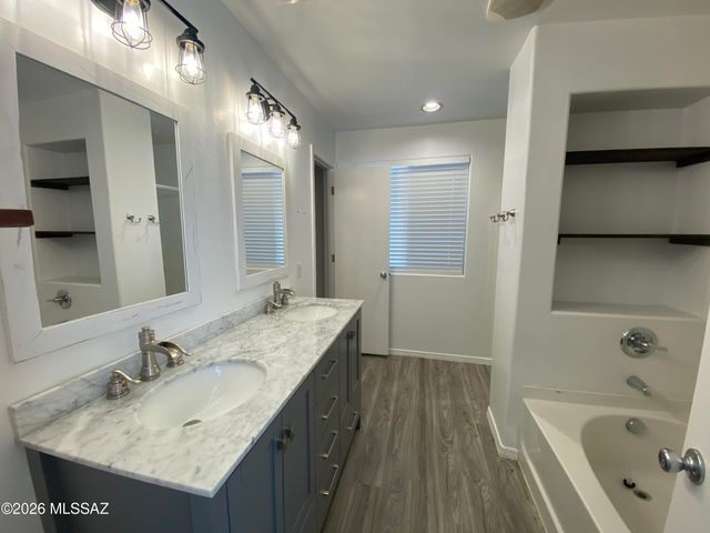11117 W Golden Willow Drive, Marana, AZ 85653
