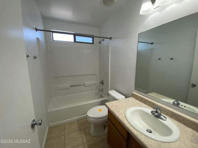 11117 W Golden Willow Drive, Marana, AZ 85653