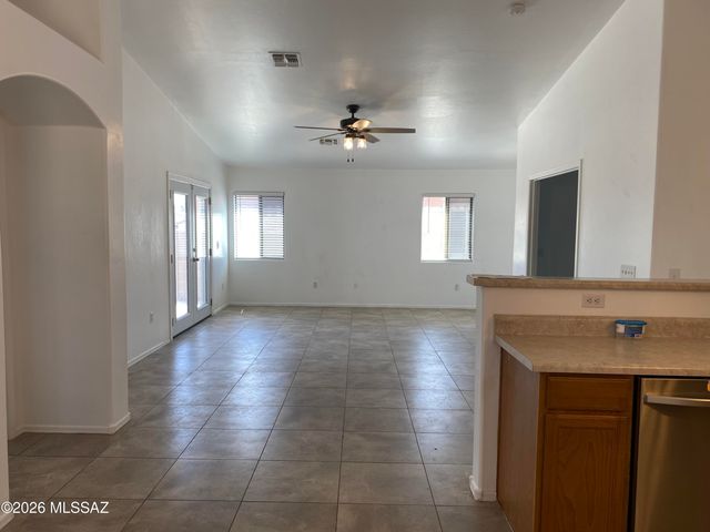 11117 W Golden Willow Drive, Marana, AZ 85653